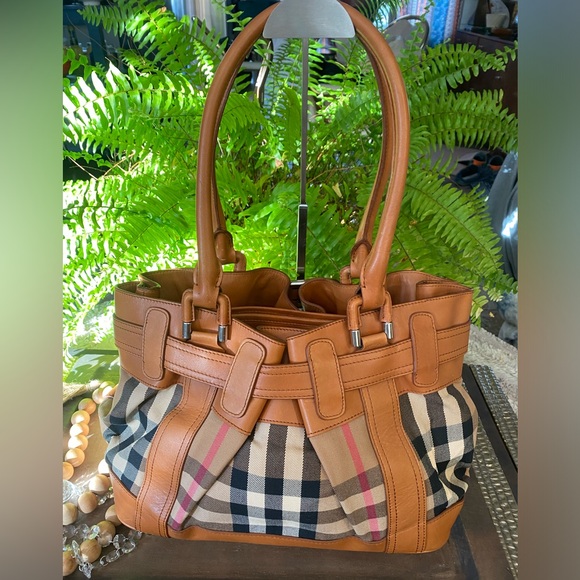 Burberry Nova Check Beaton Tote - Picture 2 of 16